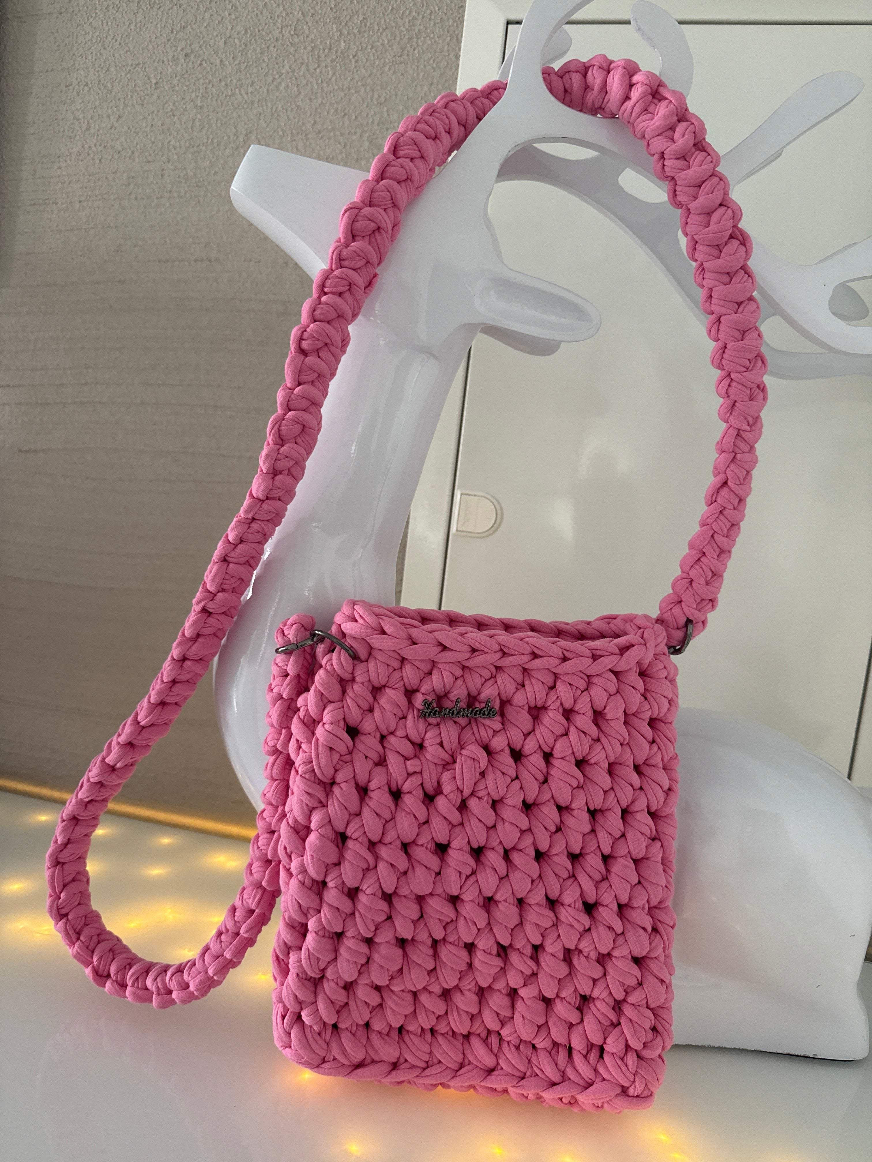 Handytasche mit Kordel